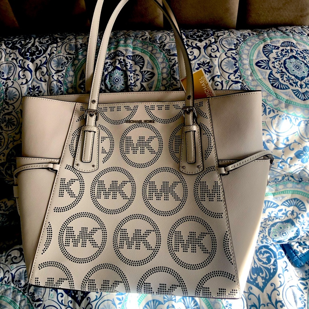 Michael Kors purse brand new with tags